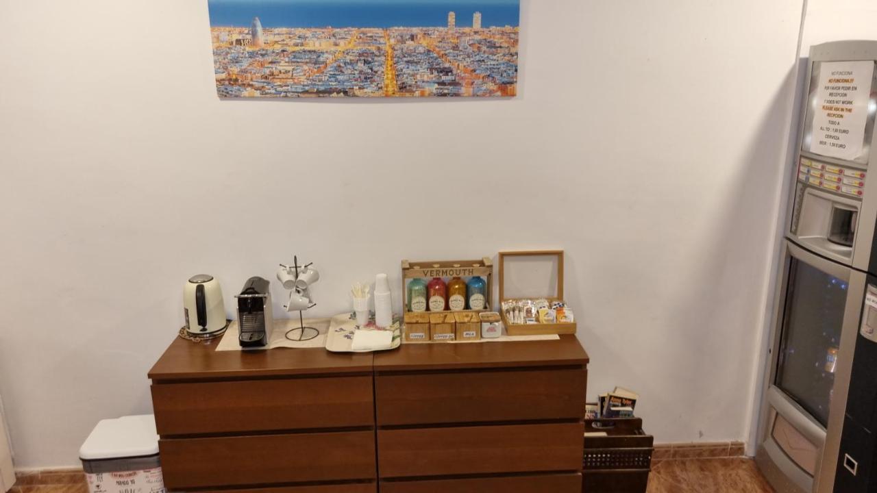 بيت ضيافة هوستال ريو دي كاسترو برشلونة المظهر الخارجي الصورة